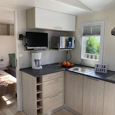 Κάμπινγκ La Clape Village