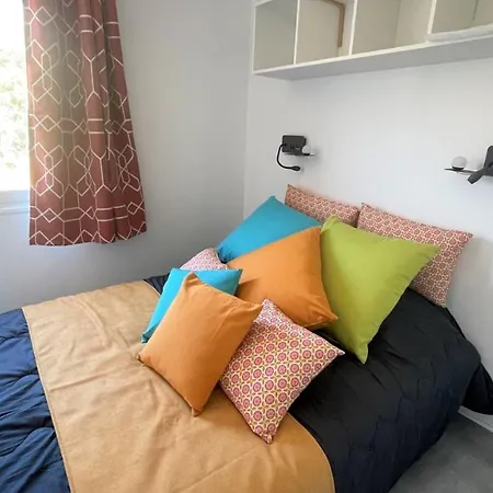 Κάμπινγκ La Clape Village *