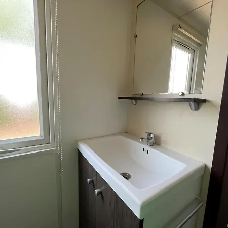 Κάμπινγκ La Clape Village *