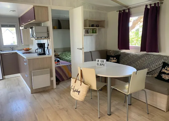 Campsite La Clape Village *