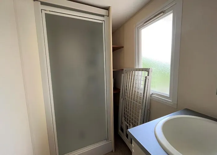 Campsite La Clape Village *