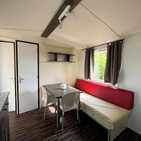 La Clape Village Kamp alanı *