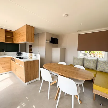 La Clape Village Kemping *